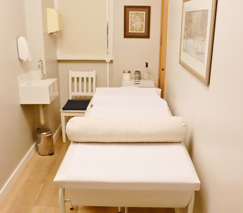 Interior da Clínica B. Health